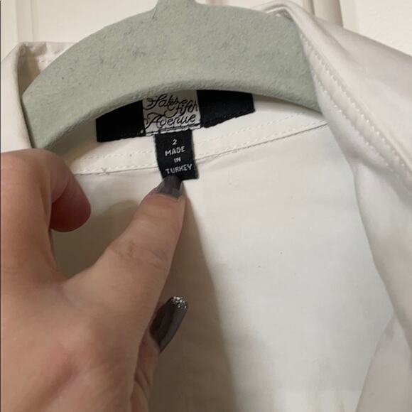 Saks Fifth Avenue white cotton button down size 2 - Picture 4 of 7